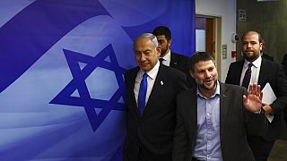 İsrail'in aşırı sağcı Maliye Bakanı Bezalel Smotrich (sağda) Başbakan Netanyahu ile birlikte