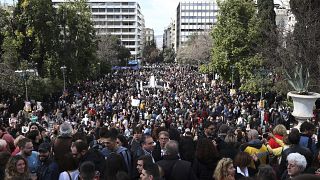 Yunanistan'daki tren kazası başkent Atina'da protesto edildi.
