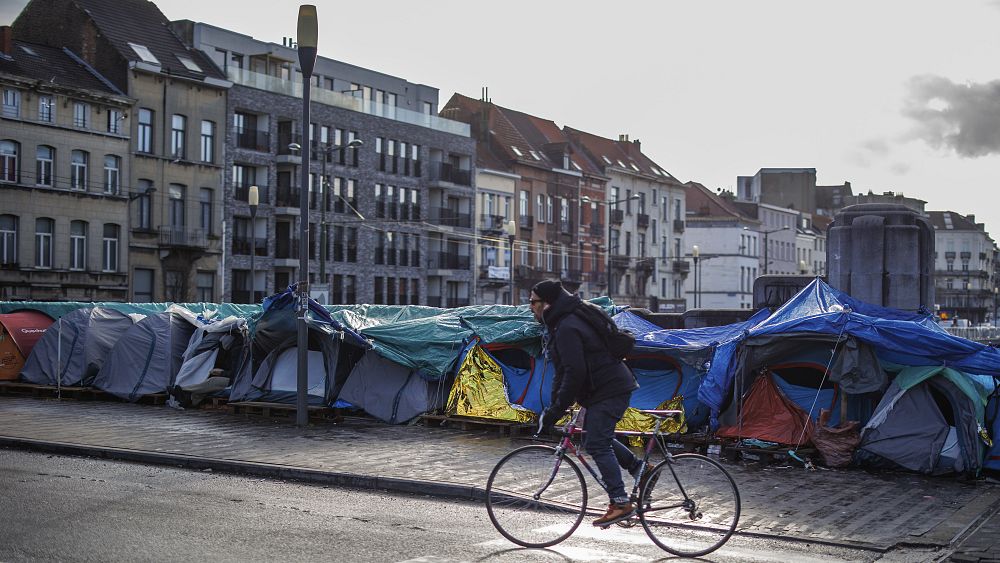 Asylum seekers sleeping rough in Brussels for months, as crisis grows