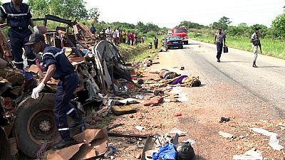 Côte d'Ivoire : 15 morts dans un accident entre un minibus et un camion