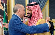 رجب طیب اردوغان، رئیس جمهور ترکیه در دیدار با محمد بن سلمان، ولیعهد عربستان سعودی