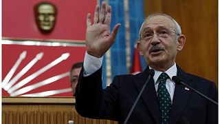 كمال كليتشدار أوغلو زعيم المعارضة التركية في البرلمان  وزعيم حزب الشعب الجمهوري ومرشح المعارضة لمواجهة إردوغان في الإنتخابات الرئاسية.