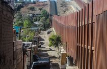 Határkerítés a Baja California mexikói állambeli Tijuanában a mexikói-amerikai határon 2021. január 21-én – képünk illusztráció.