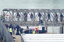Des migrants à Douvres au Royaume-Uni (7 mars 2023)