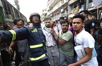 A bangladesi mentők munkában
