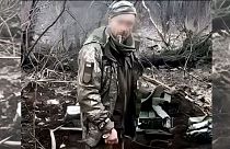 تصویری از ویدئویی که گفته می‌شود اعدام صحرایی یک سرباز اوکراینی را نشان می‌دهد