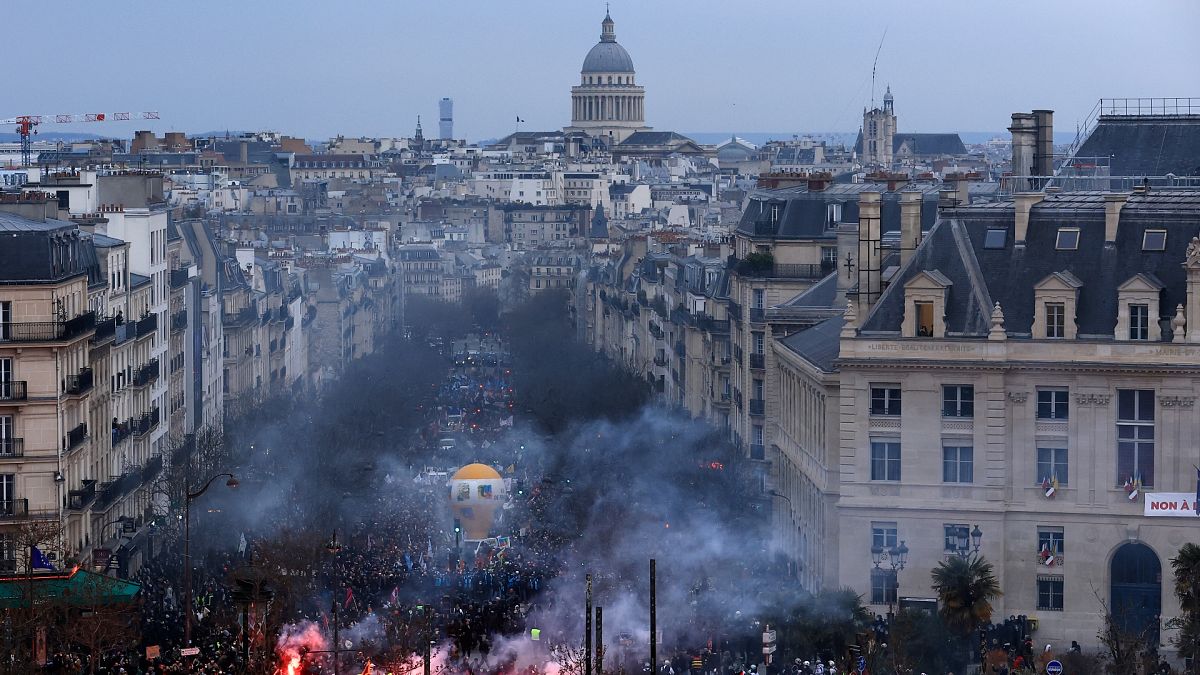 من المظاهرات في باريس الثلاثاء 7 آذار-مارس 