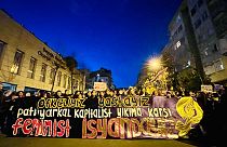 Dünya Kadınlar Günü kapsamında İstanbul'da "Feminist Gece Yürüyüşü" yapıldı. 