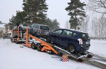 Los ocho primeros coches confiscados a conductores ebrios se dirigen de Letonia a Ucrania.