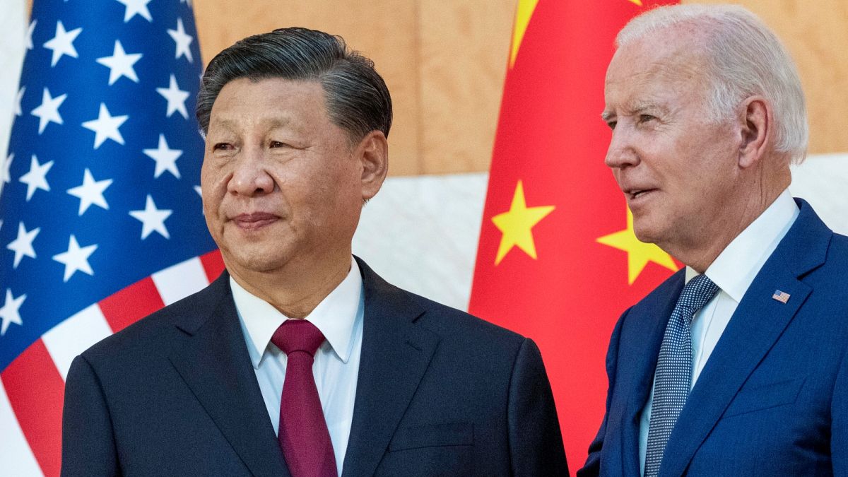 الرئيس الأميركي جو بايدن ونظيره الصيني