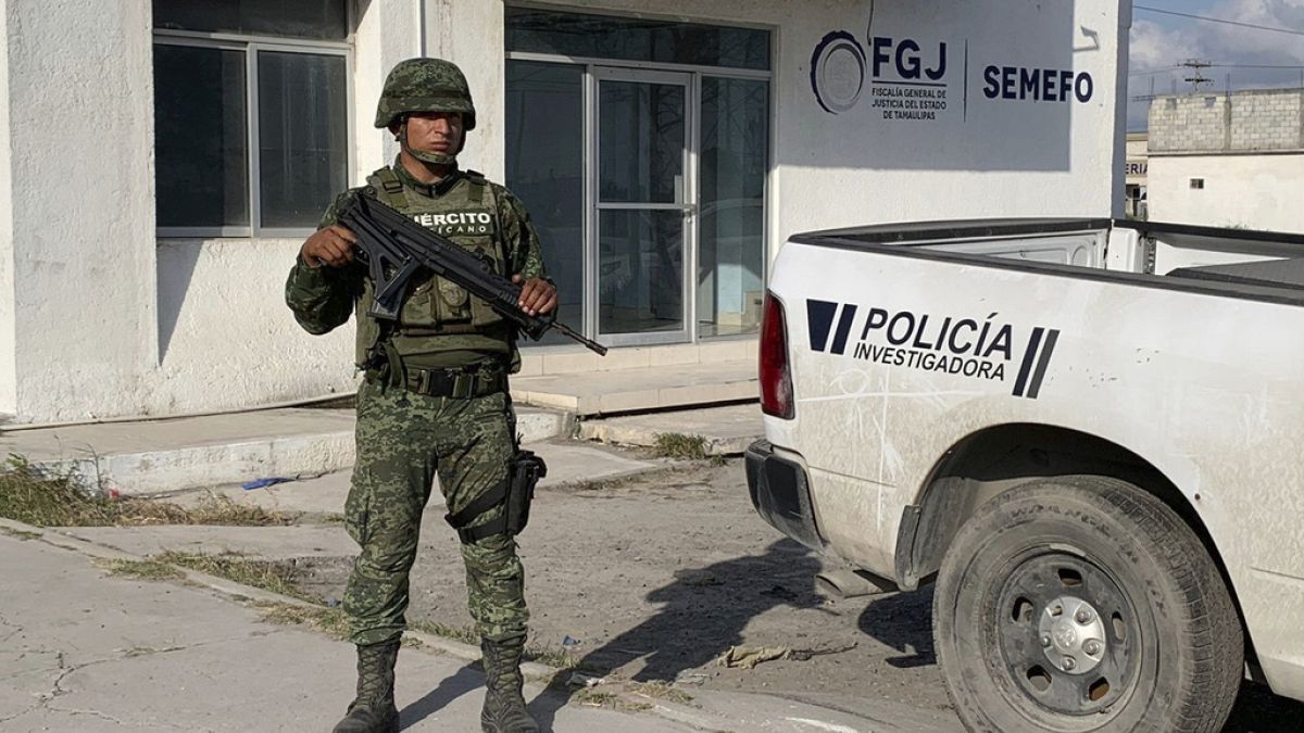 Meksika'da uyuşturucu çeteleri ve güvenlik güçleri arasında çıkan çatışmalarda her yıl binlerce kişi ölüyor