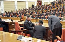الزعيم الكوري الشمالي كيم جونغ أون خلال اجتماع لحزب العمال الحاكم - أرشيف
