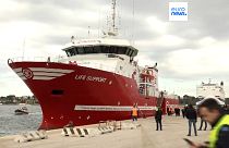 El barco Life Support de la ONG Emergency en el puerto italiano de Brindisi.