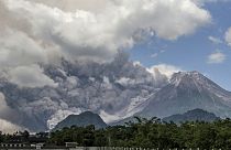 Извержение вулкана Мерапи, Индонезия 