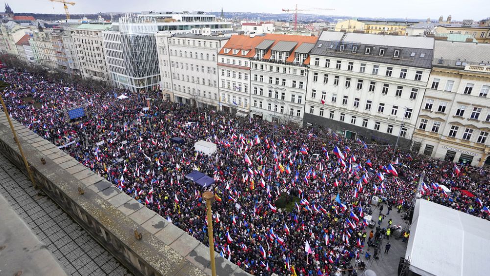 „Palivo v ohni“ – rozsáhlá demonstrace v Praze proti ukrajinské politice