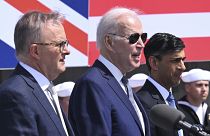 США, Великобритания и Австралии представили оборонный план альянса AUKUS, который включает в себя поставки атомных подлодок Канберре и строительство субмарин нового поколения.