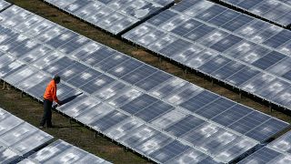 Un champ de panneaux photovoltaïques en Espagne.