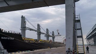 Frachtschiff im Hafen von Odessa