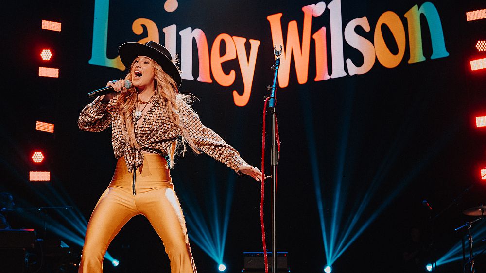Lainey Wilson brings the country music spirit to Europe