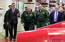Le ministre russe de la Défense Sergueï Choïgu chez le fabricant d'armes KTRV, près de Moscou, en Russie, mardi 14 mars 2023.