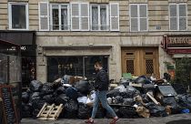 Toneladas de basura se han acumulado en París por la huelga de basureros