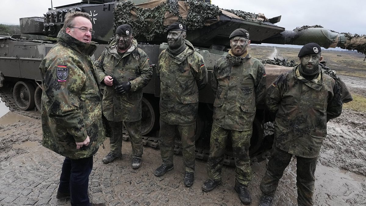 Der deutsche Verteidigungsminister Boris Pistorius bei einem Truppenbesuch in Augustdorf am 1. Februar 23