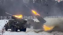 الجيش الروسي يطلق صواريخ غراد على مواقع أوكرانية 