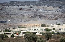 منظرا لمستوطنة أفني حيفتس الإسرائيلية  شمال شرق مدينة طولكرم في الضفة الغربية المحتلة- 25 يناير2023