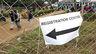 Les Zimbabwéens s'inscrivent sur les listes électorales
