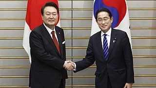 El presidente surcoreano, Yoon Suk Yeol y el primer ministro de Japón, Yoon Suk Yeol