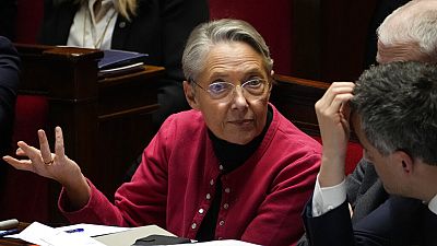 La primera ministra francesa, Elisabeth Borne en la Asamblea Nacional francesa , París 17/2/2023