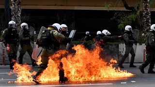 اشتباكات بين الشرطة اليونانية والمتظاهرين