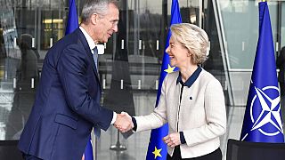 Jens Stoltenberg NATO-főtitkár és Ursula von der Leyen, az Európai Bizottság elnöke 2023 januárjában