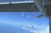 پهپاد «ام کیو-۹ ریپر» آمریکا لحظاتی پیش از سقوط به دریای سیاه
