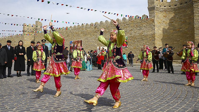 video-watch-nowruz-celebrations-in-azerbaijan-euronews