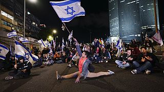 Αποκλεισμός δρόμων στο Τελ Αβίβ κατά τη διάρκεια αντικυβερνητικών διαδηλώσεων