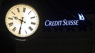 Αντίστροφη μέτρηση για το άνοιγμα των αγορών και την τύχη της Credit Suisse