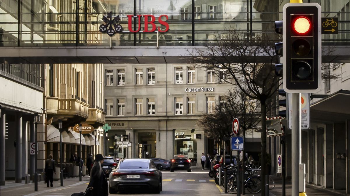 A Credit Suisse és az UBS irodaházai Zürichben