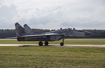 Egy MIG-29-es vadászgép a Malacky-Kuchyna légibázison, Szlovákiában
