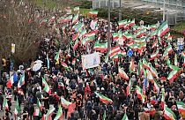تظاهرة لمعارضين إيرانيين أمام مبنى البرلمان الأوروبي