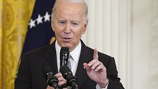 ABD Başkanı Joe Biden, Covid-19 virüsünün kökeni hakkındaki bilgilerin gizliliğini ortadan kaldıracak çalışmaların önünü açacak yasa tasarısını imzaladı