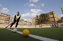 فتيات يمارسن رياضة الهوكي في مصر