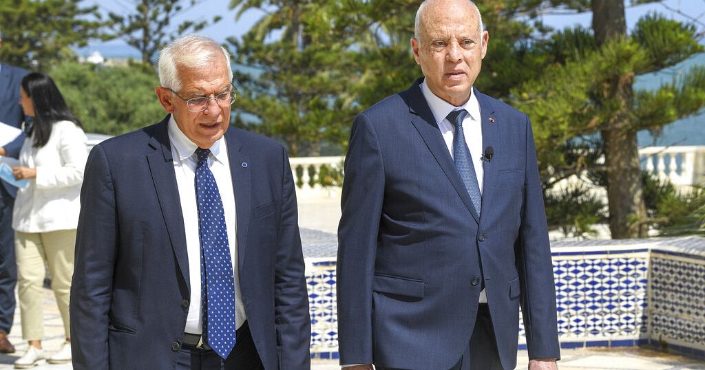EU fears "a collapse" of Tunisia