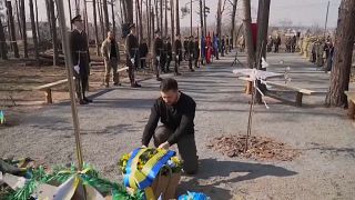 President Zelenskyy laying a wreath in honour of dead Ukrainian soldiers