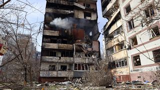 Edificio dañados por dos misiles rusos en Zaporiyia, Ucrania