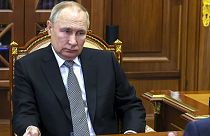 Vlagyimir Putyin orosz elnök egy Kreml által 2023. március 23-án közölt fotón