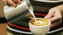 ارتبطت القهوة بفوائد صحية متعددة ولكن لم تحدد بعد الدراسات مدى تأثيرها على القلب