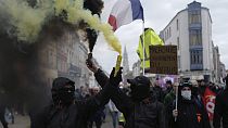 Protesta a Parigi contro la riforma delle pensioni
