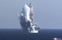 "Haeil" nevű pilóta nélküli víz alatti nukleáris támadóhajóra töltött tesztrobbanófej víz alatti robbanása
