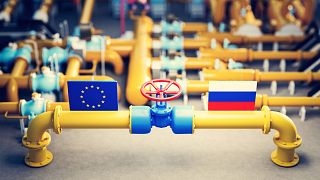 عکس تزئینی حاوی پرچم‌های روسیه و اتحادیه اروپا